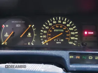 1990 Toyota Camry z VIN JT2SV21E5L3398379, wystawiony jako IAAI lot #41699413 z przebiegiem 100 136 mil mil oraz . Historia ofert i sprzedaży dostępna na DreamBid. Obrazek 7.