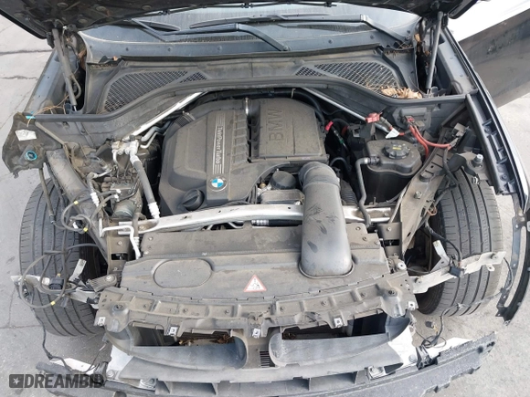 2015 BMW X5 sDrive35i with VIN 5UXKR2C54F0H35124, listed as a IAAI auction lot 41885474 with 88,865 mi miles. Bid and sale history available at carsss.com. Image 10.