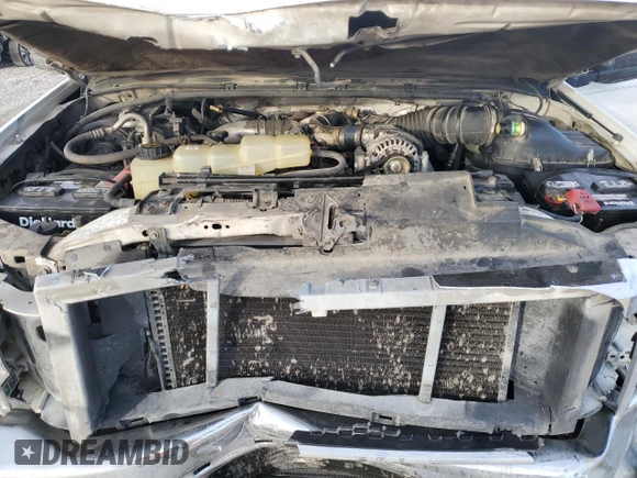 2000 Ford F-350 XL with VIN 1FTSW31F6YEC96409, listed as a Copart auction lot 42994345 with 334,310 mi miles and Salvage title. Bid and sale history available at DreamBid. Image 13.