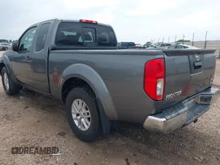 2017 Nissan Frontier SV z VIN 1N6DD0CU6HN720855, wystawiony jako IAAI lot #42474630 z przebiegiem 229 042 mil mil oraz . Historia ofert i sprzedaży dostępna na DreamBid. Obrazek 3.