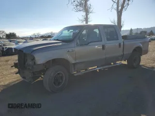 2003 Ford Super Duty F-250 XL with VIN 1FTNW21L03ED57369, listed as a Copart auction lot 89343765 with 257,796 mi miles and Salvage Title. Bid and sale history available at carsss.com. Image 1.
