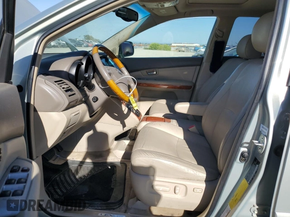 2005 Lexus RX 330 with VIN JTJHA31U850085810, listed as a Copart auction lot 70469794 with 130,186 mi miles and Salvage Title. Bid and sale history available at carsss.com. Image 7.