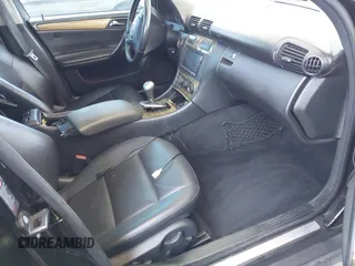 2007 Mercedes-Benz C 230 Sport z VIN WDBRF52H57F933629, wystawiony jako IAAI lot #42537760 z przebiegiem 153 487 mil mil oraz . Historia ofert i sprzedaży dostępna na DreamBid. Obrazek 5.