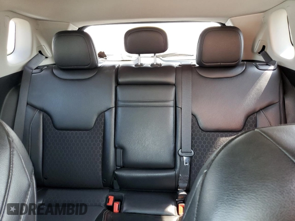 2019 Jeep Compass Latitude z VIN 3C4NJDBB4KT704264, wystawiony jako Copart lot #67137964 z przebiegiem 58 018 mil mil oraz Szkoda całkowita • Salvage title. Historia ofert i sprzedaży dostępna na DreamBid. Obrazek 10.