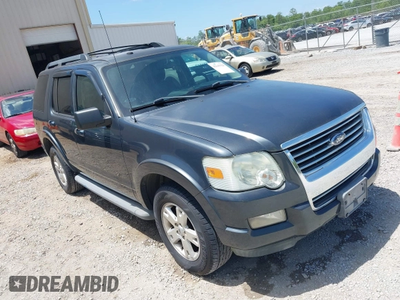 2010 Ford Explorer XLT with VIN 1FMEU7DEXAUA89316, listed as a IAAI auction lot 42143329 with 162,596 mi miles. Bid and sale history available at carsss.com. Image 1.