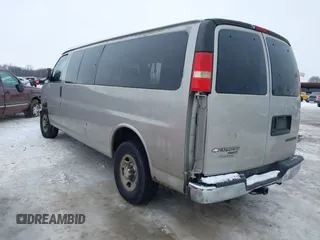 2005 Chevrolet Express Passenger with VIN 1GAHG39U151241968, listed as a IAAI auction lot 41281430 with 148,748 mi miles and . Bid and sale history available at DreamBid. Image 3.