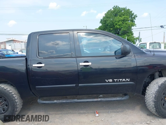 2007 Nissan Titan XE z VIN 1N6AA07A87N209125, wystawiony jako IAAI lot #42370163 z przebiegiem 257 543 mil mil oraz . Historia ofert i sprzedaży dostępna na DreamBid. Obrazek 14.