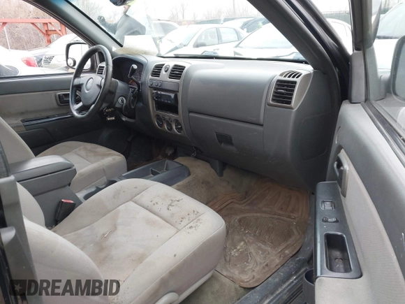 2004 Chevrolet Colorado LS Z71 with VIN 1GCDT196348111137, listed as a IAAI auction lot 41482484 with 236,180 mi miles. Bid and sale history available at carsss.com. Image 5.