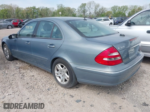 2005 Mercedes-Benz E-Class 3.2L CDI with VIN WDBUF26J75A556690, listed as a IAAI auction lot 40146146 with 1 mi miles. Bid and sale history available at carsss.com. Image 3.