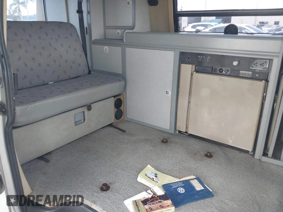 1997 Volkswagen EuroVan CV с VIN WV2EH8705VH077041, выставлен на аукционе IAAI как лот 42481515 с пробегом 144 миль миль и . История ставок и продаж доступна на DreamBid. Изображение 8.