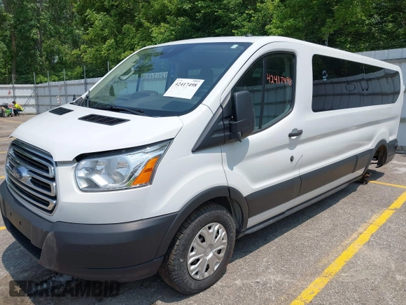 2019 Ford Transit Passenger XL z VIN 1FBZX2YM4KKB64966, wystawiony jako IAAI lot #42417498 z przebiegiem 157 311 mil mil oraz . Historia ofert i sprzedaży dostępna na DreamBid. Obrazek 2.