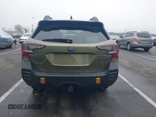 2025 Subaru Outback Wilderness z VIN 4S4BTGUDXS3233676, wystawiony jako IAAI lot #42219497 z przebiegiem 2 001 mil mil oraz . Historia ofert i sprzedaży dostępna na DreamBid. Obrazek 16.