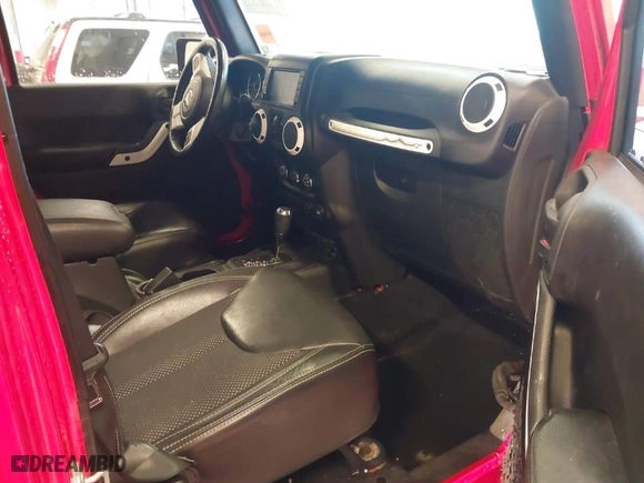 2015 Jeep Wrangler Unlimited Sahara with VIN 1C4BJWEG5FL643448, listed as a IAAI auction lot 41684744 with 1 mi miles. Bid and sale history available at carsss.com. Image 5.