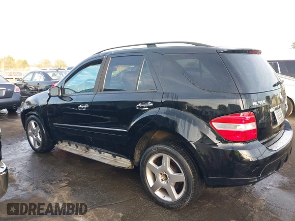 2008 Mercedes-Benz M 550 with VIN 4JGBB72E38A376195, listed as a IAAI auction lot 40781679 with 174,170 mi miles and . Bid and sale history available at carsss.com. Image 14.