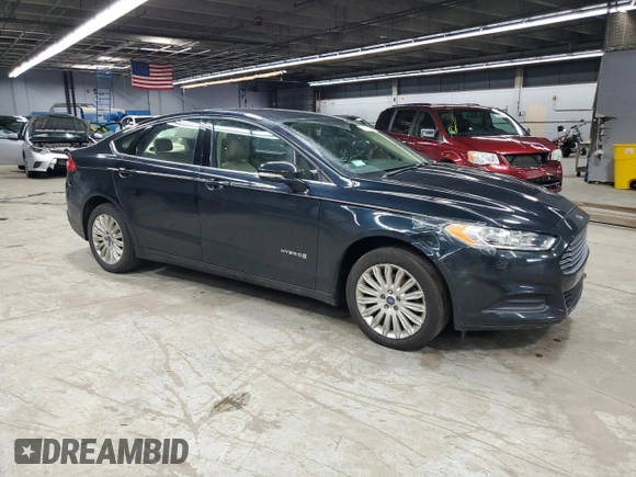 2014 Ford Fusion SE Hybrid with VIN 3FA6P0LUXER220313, listed as a Copart auction lot 55678335 with 183,466 mi miles and Clean Title. Bid and sale history available at DreamBid. Image 4.
