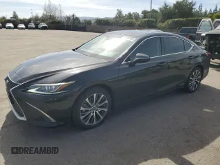2021 Lexus ES with VIN 58ADA1C1XMU012636, listed as a Copart auction lot 45166995 with 138,946 mi miles and Salvage Title. Bid and sale history available at carsss.com. Image 1.