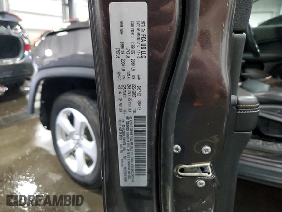 2020 Jeep Compass Latitude с VIN 3C4NJDBB7LT149974, выставлен на аукционе Copart как лот 56726245 с пробегом 63 400 миль миль и Списание • Salvage title. История ставок и продаж доступна на DreamBid. Изображение 14.