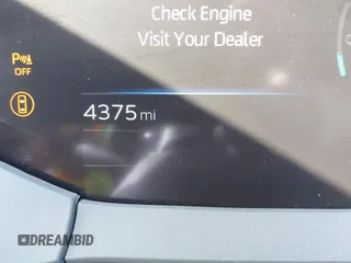 2024 Toyota Prius SE z VIN JTDACACU9R3022803, wystawiony jako IAAI lot #41899408 z przebiegiem 4 374 mil mil oraz . Historia ofert i sprzedaży dostępna na DreamBid. Obrazek 16.