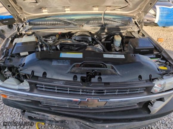 2000 Chevrolet Silverado 1500 LT with VIN 1GCEK19T8YE206233, listed as a Copart auction lot 49801595 with 57,204 mi miles and Salvage Title. Bid and sale history available at carsss.com. Image 11.