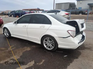 2013 Mercedes-Benz C 300 Sport z VIN WDDGF8ABXDR248663, wystawiony jako Copart lot #48704985 z przebiegiem 108 815 mil mil oraz Szkoda całkowita • Salvage title. Historia ofert i sprzedaży dostępna na DreamBid. Obrazek 2.