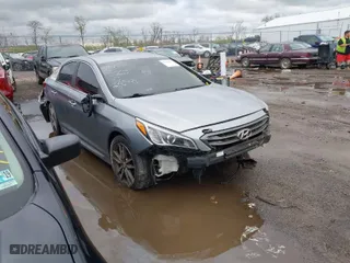 2015 Hyundai Sonata 2.0T Sport with VIN 5NPE34AB1FH082661, listed as a IAAI auction lot 41961035 with NaN miles. Bid and sale history available at carsss.com. Image 1.