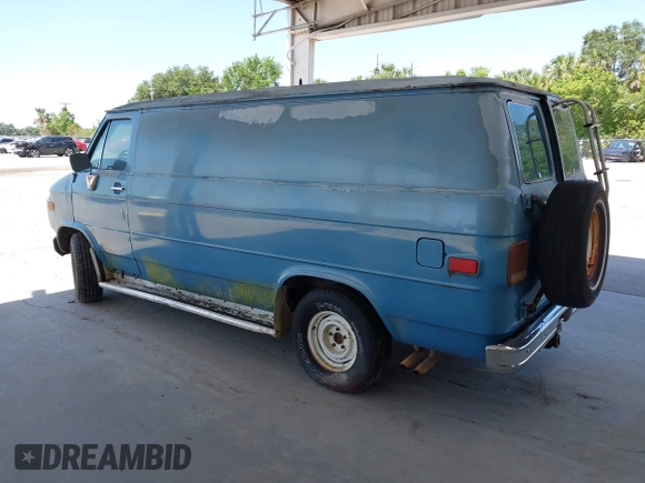 1989 Chevrolet Chevy Van z VIN 1GCEG25K3K7104404, wystawiony jako IAAI lot #42266335 z przebiegiem 96 272 mil mil oraz . Historia ofert i sprzedaży dostępna na DreamBid. Obrazek 3.