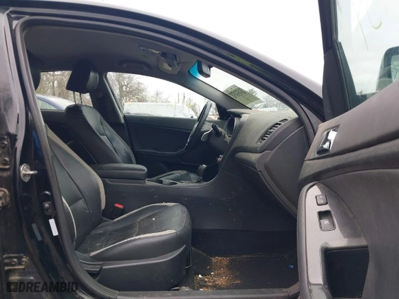 2013 Kia Optima SX with VIN 5XXGR4A61DG184092, listed as a IAAI auction lot 41923574 with 150,092 mi miles. Bid and sale history available at carsss.com. Image 5.