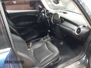 2012 MINI Hardtop with VIN WMWSU3C50CT254586, listed as a IAAI auction lot 42134122 with 223,669 mi miles and . Bid and sale history available at DreamBid. Image 5.