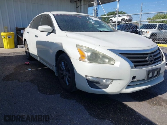 2015 Nissan Altima 2.5 z VIN 1N4AL3AP4FC469081, wystawiony jako IAAI lot #41982777 z przebiegiem 208 731 mil mil oraz . Historia ofert i sprzedaży dostępna na DreamBid. Obrazek 1.