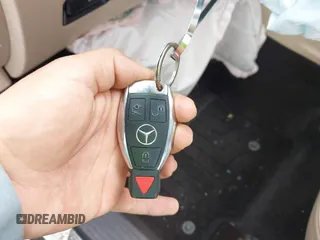 2017 Mercedes-Benz GLS 450 z VIN 4JGDF6EE2HA989945, wystawiony jako IAAI lot #41953246 z przebiegiem Nie podano mil oraz . Historia ofert i sprzedaży dostępna na DreamBid. Obrazek 11.