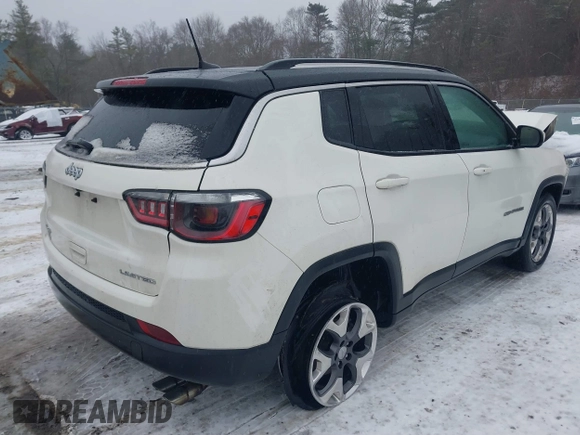 2020 Jeep Compass Limited with VIN 3C4NJDCB8LT106629, listed as a IAAI auction lot 41430354 with 105,510 mi miles. Bid and sale history available at carsss.com. Image 4.