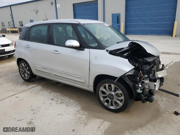 2018 FIAT 500L Lounge with VIN ZFBCFACH3JZ040883, listed as a Copart auction lot 42946565 with 93,329 mi miles and Salvage Title. Bid and sale history available at carsss.com. Image 4.