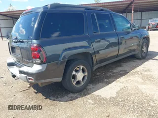 2004 Chevrolet TrailBlazer EXT LT with VIN 1GNET16S046124176, listed as a IAAI auction lot 41784048 with 186,297 mi miles. Bid and sale history available at carsss.com. Image 4.