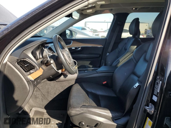 2021 Volvo XC90 Momentum with VIN YV4A221K0M1680263, listed as a Copart auction lot 84053434 with 90,407 mi miles and Clean Title. Bid and sale history available at carsss.com. Image 7.