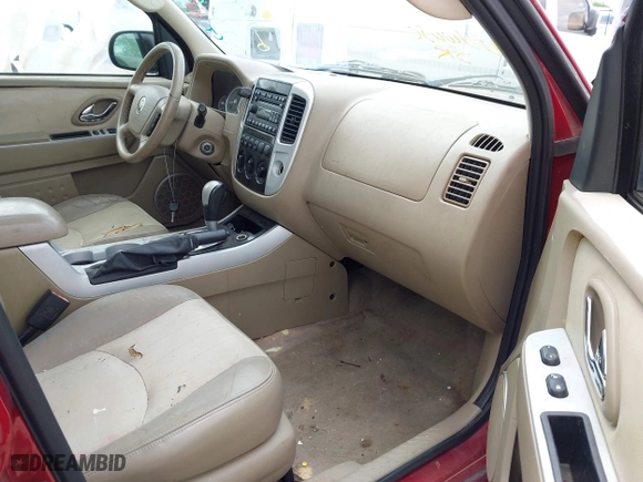2006 Mercury Mariner Luxury with VIN 4M2YU56136KJ18068, listed as a IAAI auction lot 41776410 with 170,619 mi miles. Bid and sale history available at carsss.com. Image 5.