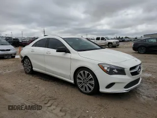 2018 Mercedes-Benz CLA 250 z VIN WDDSJ4EB7JN592630, wystawiony jako Copart lot #53271775 z przebiegiem 84 383 mil mil oraz Szkoda całkowita • Salvage title. Historia ofert i sprzedaży dostępna na DreamBid. Obrazek 4.