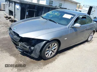 2012 BMW 3 Series 328i z VIN WBADW7C59CE728291, wystawiony jako IAAI lot #42033691 z przebiegiem 87 271 mil mil oraz . Historia ofert i sprzedaży dostępna na DreamBid. Obrazek 2.