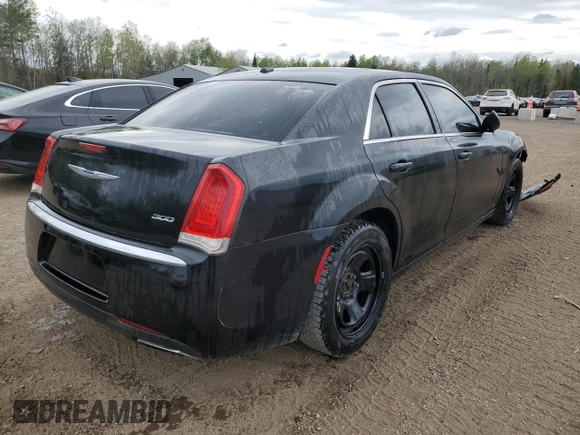 2015 Chrysler 300 Limited z VIN 2C3CCAAG3FH832723, wystawiony jako Copart lot #56842405 z przebiegiem 5 455 mil mil oraz Czysty tytuł • Clean title. Historia ofert i sprzedaży dostępna na DreamBid. Obrazek 3.