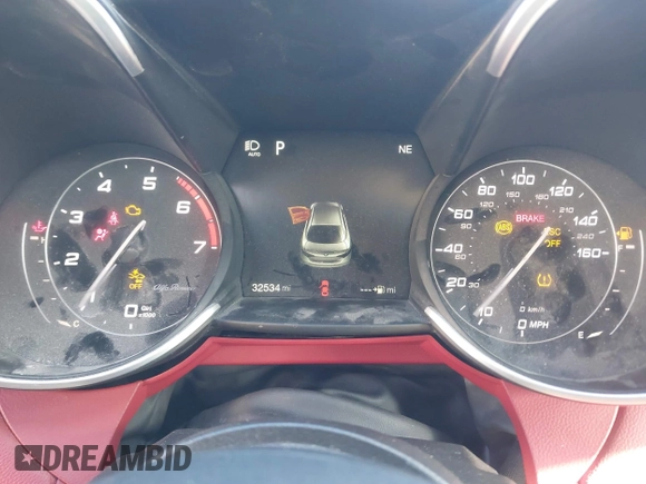 2018 Alfa Romeo Giulia Ti with VIN ZARFAECN5J7568934, listed as a IAAI auction lot 40881530 with 32,534 mi miles and . Bid and sale history available at DreamBid. Image 7.