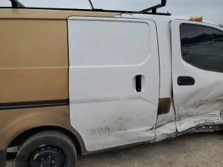 2019 Nissan NV200 Compact Cargo S with VIN 3N6CM0KN6KK704819, listed as a Copart auction lot 38138994 with 127,334 mi miles. Bid and sale history available at carsss.com. Image 11.