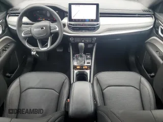 2024 Jeep Compass Limited z VIN 3C4NJDCN7RT590750, wystawiony jako Copart lot #58497675 z przebiegiem 12 171 mil mil oraz Szkoda całkowita • Salvage title. Historia ofert i sprzedaży dostępna na DreamBid. Obrazek 8.