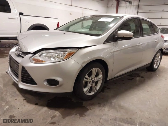 2014 Ford Focus SE with VIN 1FADP3K2XEL247552, listed as a IAAI auction lot 41815558 with 89,094 mi miles. Bid and sale history available at carsss.com. Image 2.