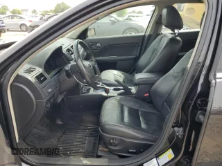 2010 Ford Fusion Hybrid с VIN 3FADP0L34AR129353, выставлен на аукционе Copart как лот 58310725 с пробегом 237 662 миль миль и Списание • Salvage title. История ставок и продаж доступна на DreamBid. Изображение 7.