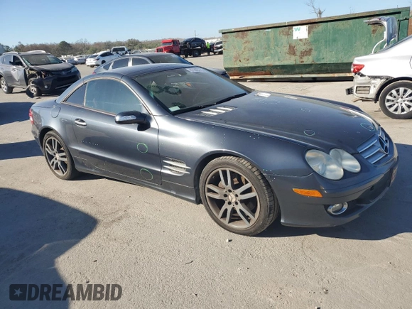 2008 Mercedes-Benz SL 550 z VIN WDBSK71F98F141543, wystawiony jako Copart lot #87600215 z przebiegiem Nie podano mil oraz Szkoda całkowita • Salvage title. Historia ofert i sprzedaży dostępna na DreamBid. Obrazek 4.