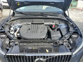 2023 Volvo XC60 Plus Bright Theme with VIN YV4L12RN5P1310991, listed as a Copart auction lot 82180634 with 6,723 mi miles and Salvage Title. Bid and sale history available at carsss.com. Image 11.