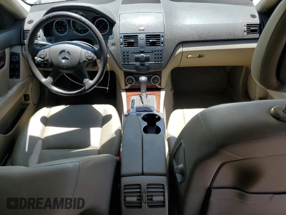 2011 Mercedes-Benz C 300 Sport с VIN WDDGF5EB6BF634147, выставлен на аукционе Copart как лот 63706965 с пробегом 109 534 миль миль и Списание • Salvage title. История ставок и продаж доступна на DreamBid. Изображение 8.