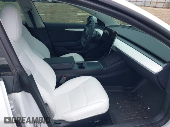 2023 Tesla Model 3 z VIN 5YJ3E1EA8PF608429, wystawiony jako IAAI lot #42345888 z przebiegiem 14 907 mil mil oraz . Historia ofert i sprzedaży dostępna na DreamBid. Obrazek 5.