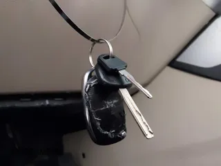 2016 Hyundai Sonata SE z VIN 5NPE24AF9GH355465, wystawiony jako IAAI lot #42247539 z przebiegiem Nie podano mil oraz . Historia ofert i sprzedaży dostępna na DreamBid. Obrazek 11.