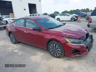 2025 Nissan Altima SV with VIN 1N4BL4DV5SN307592, listed as a IAAI auction lot 42116211 with 19,297 mi miles. Bid and sale history available at carsss.com. Image 13.