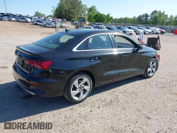 2023 Audi A3 Premium z VIN WAUAUDGY1PA070894, wystawiony jako IAAI lot #42045730 z przebiegiem 52 397 mil mil oraz . Historia ofert i sprzedaży dostępna na DreamBid. Obrazek 4.